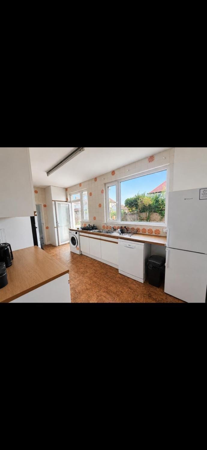 Riverside all for you House in Kingston upon Thames