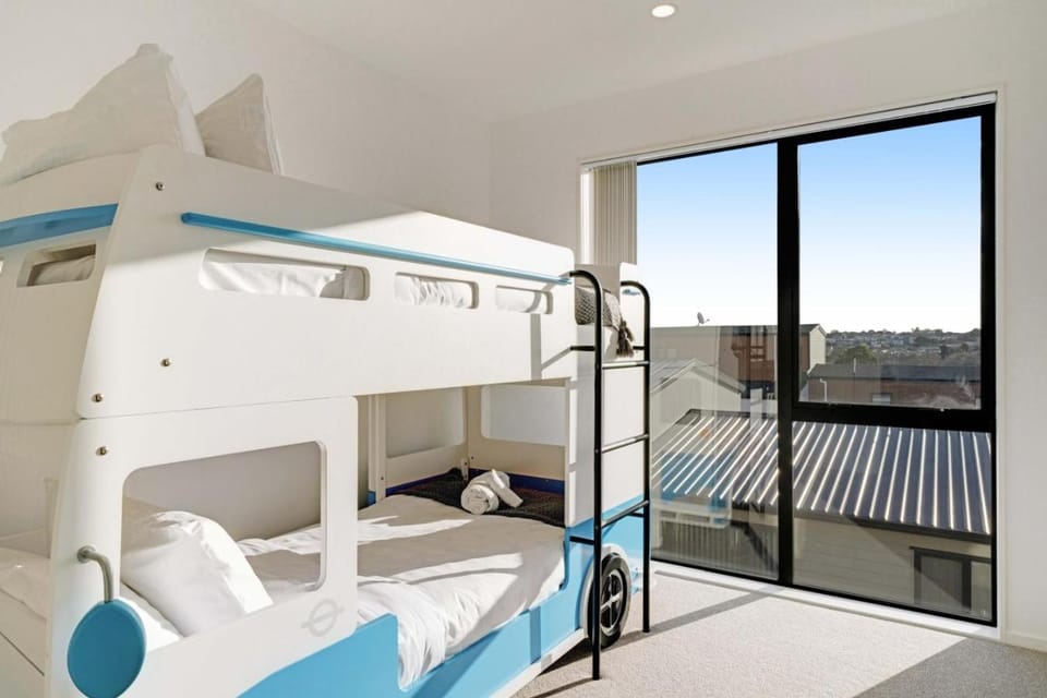 The Family Townhouse with Bunk Beds and Air-Con House in Auckland