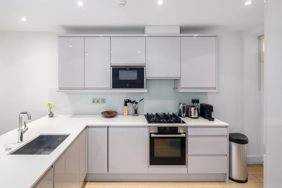 Modern Garden Apartment in Fitzrovia Near Oxford Circus & Soho Apartment in London Borough of Islington