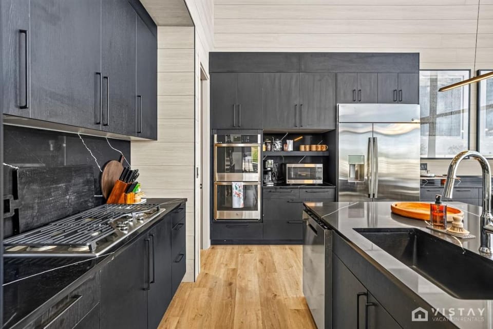 Skyline Retreat in Luxe Townhome with Hot Tub and Sauna House in Brian Head