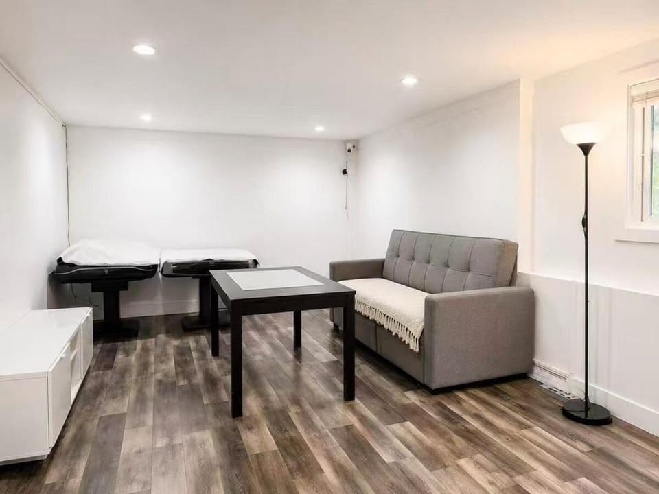 Cozy Vancouver 2BR Suite with Private Entrance House in Vancouver