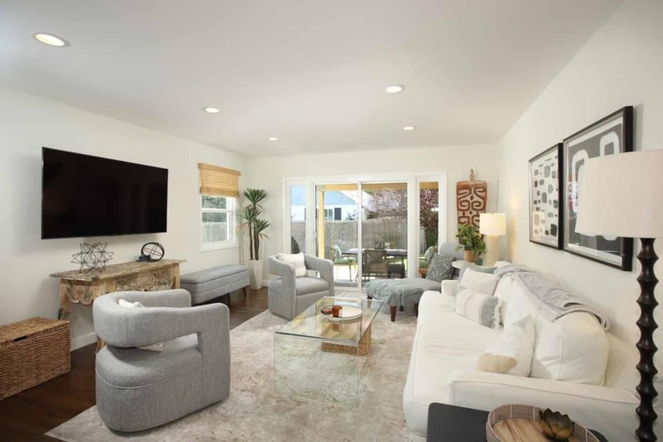 Cozy Stylish Studio City 3BR Home House in Toluca Lake