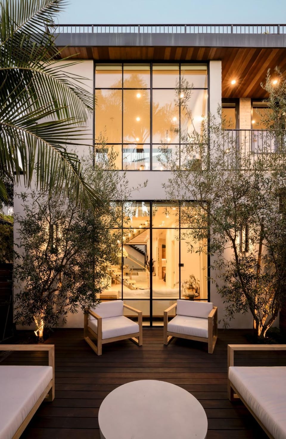 NEW Venice Estate Plunge Pool, Sauna, Roof Deck House in Venice Beach