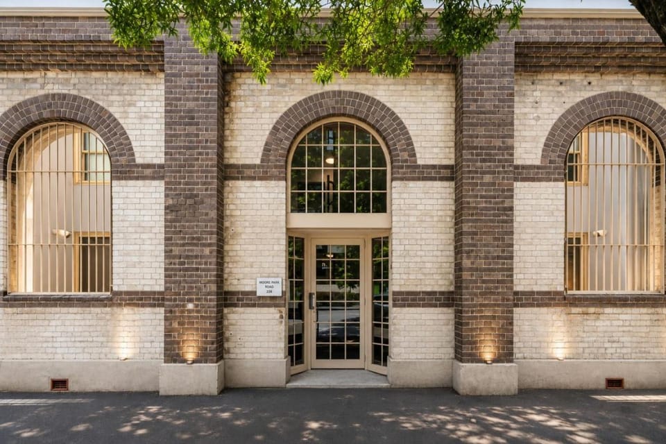 Facade/entrance