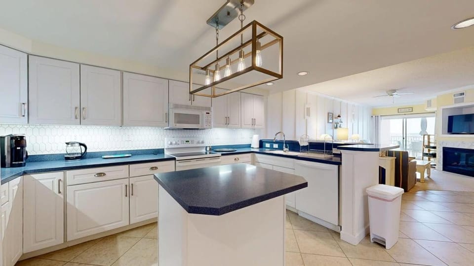 Spacious top-floor beach retreat with pool fireplace & steps to Northside Park & beach House in Ocean City