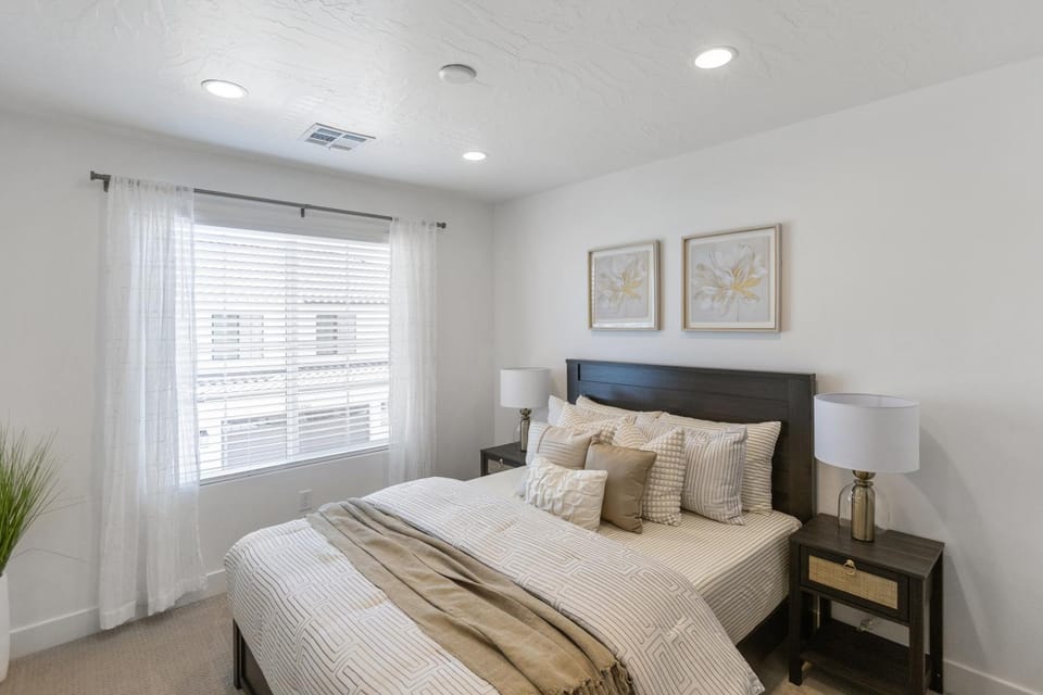 Bed, Bedroom