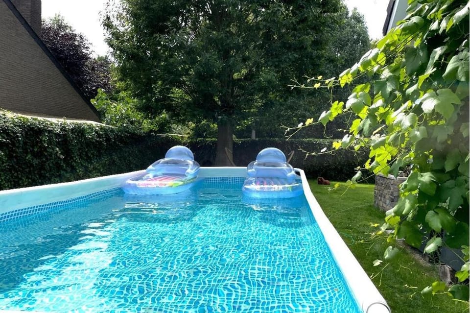Garden, Swimming pool