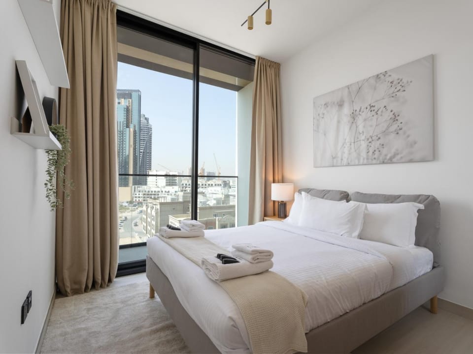 Luxe Comfort 1BDR in Binghatti Venus-05 Apartment in Dubai