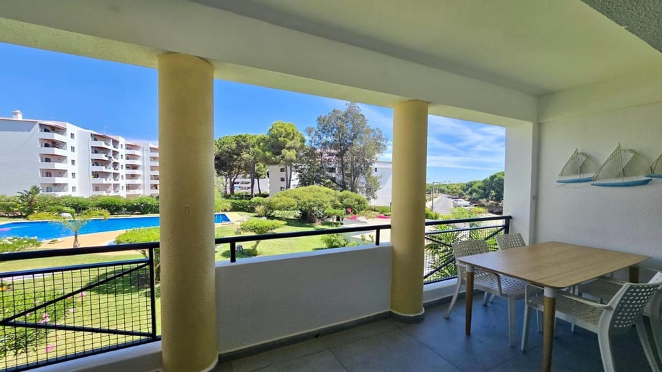 View (from property/room), Balcony/Terrace