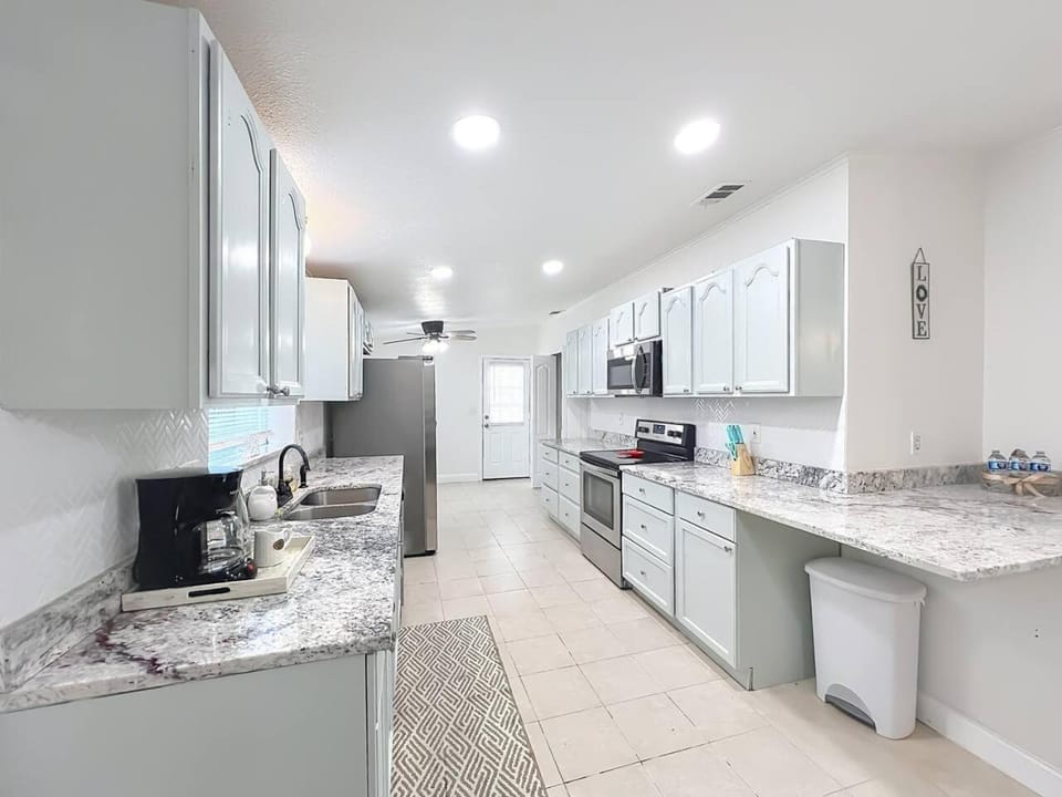 Hilltop Haven – Peaceful Casselberry Getaway House in Casselberry