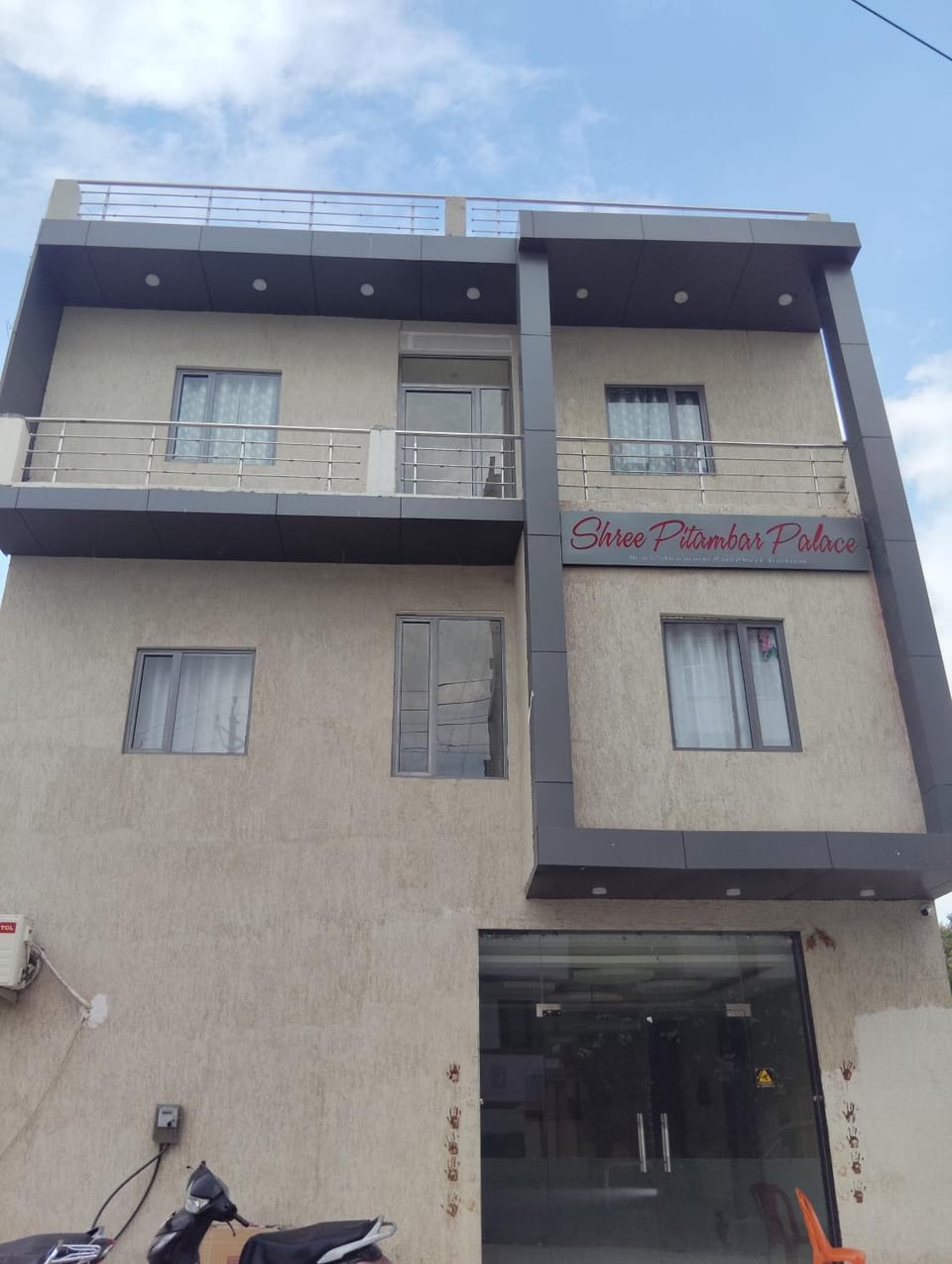 Property building, Facade/entrance