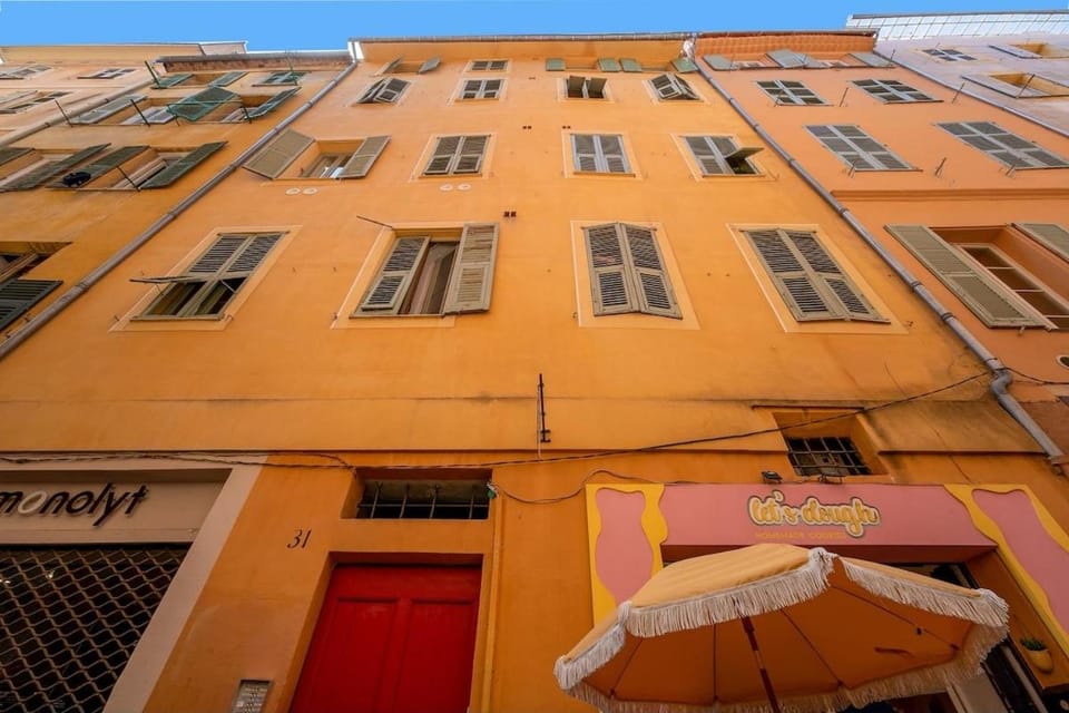 Property building, Day