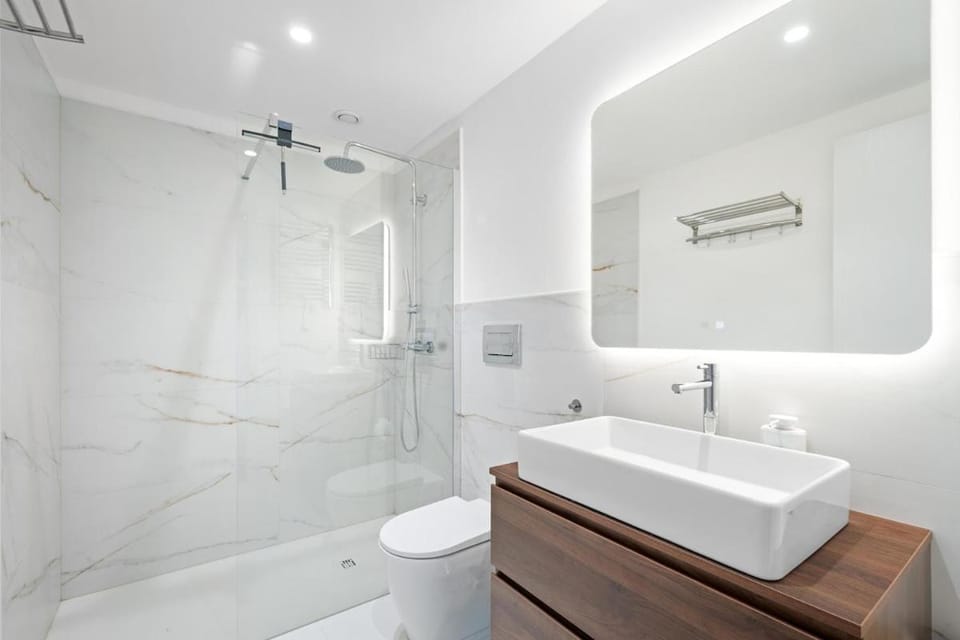 Atlantic Pearl Suite Apartment in Câmara De Lobos