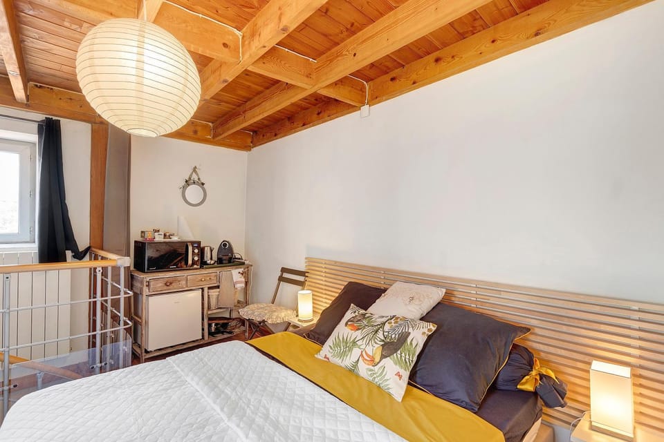 Chambre d'hôtes au cœur du village Bed and Breakfast in Provence