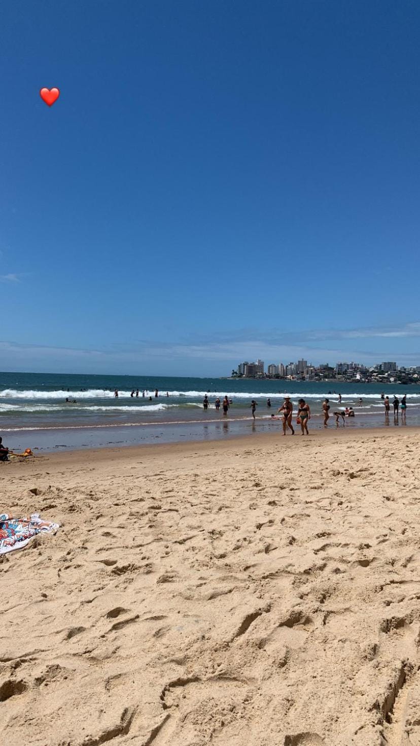 Espaçosa casa na praia do morro House in Guarapari