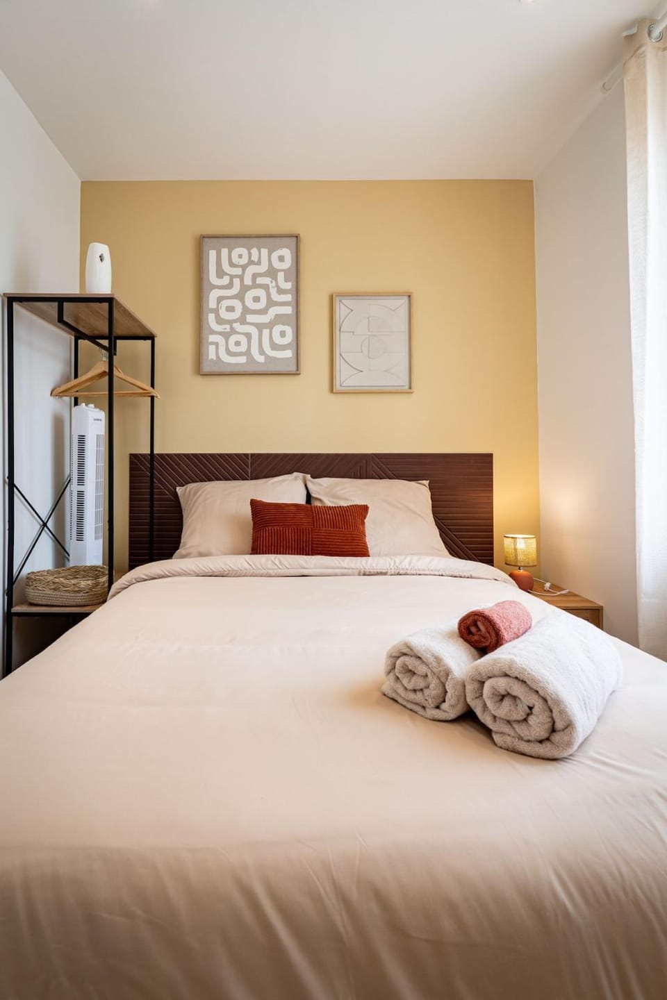 Ocre Studio Calme Wifi Proche commerces Apartment in Cambrai