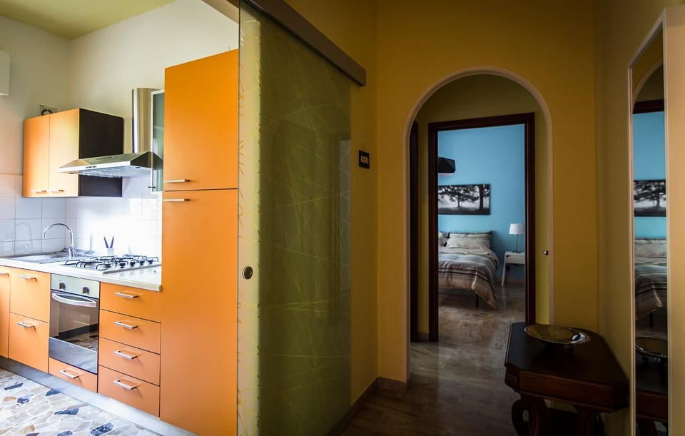 Kitchen or kitchenette, Bedroom, oven, stove