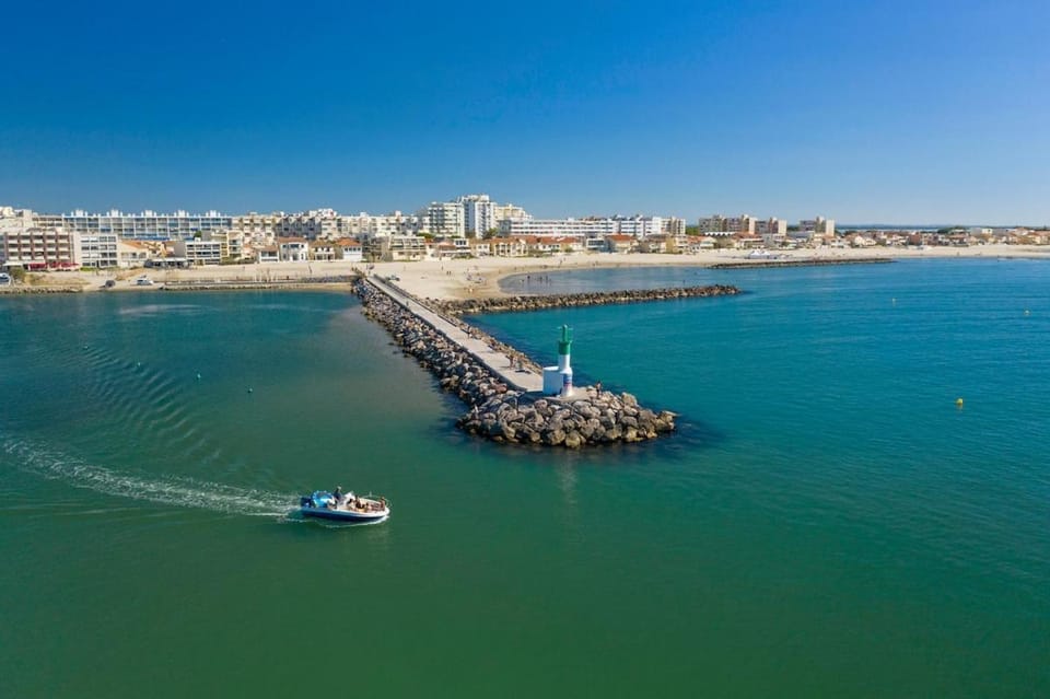 Vintage, pieds dans le sable, parking Apartment in Mauguio