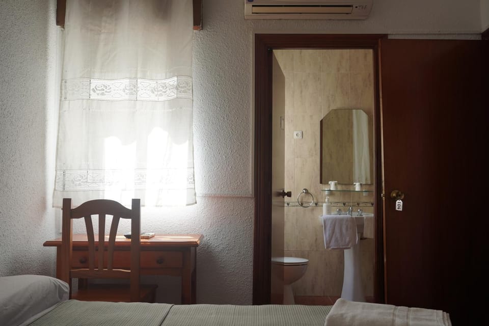 Shower, Bed, Bathroom, Photo of the whole room, Bedroom