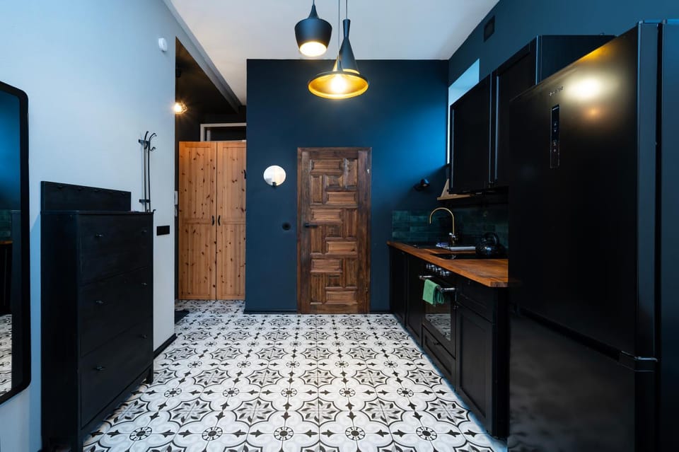 Kitchen or kitchenette, oven