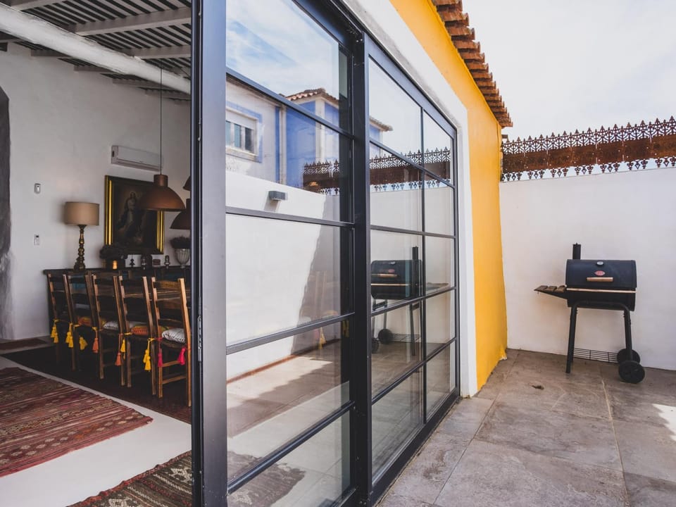 Casa da Adega House in Óbidos