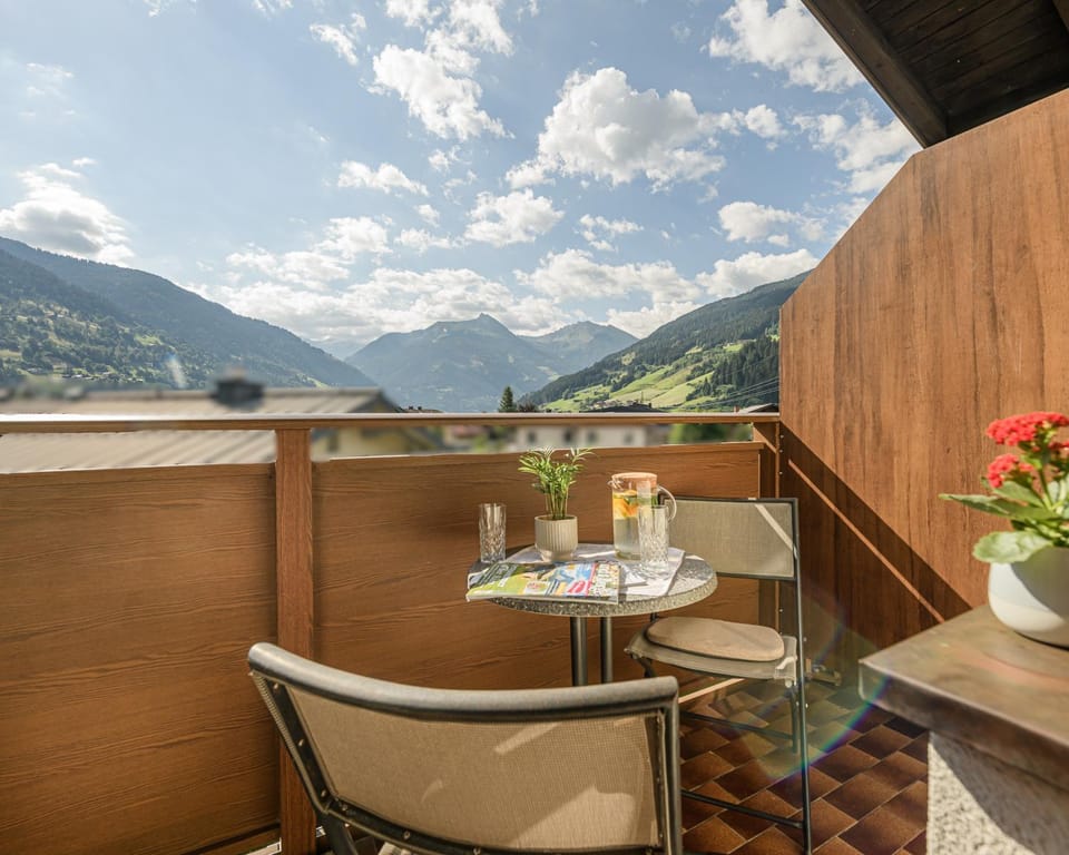 Day, Natural landscape, View (from property/room), Balcony/Terrace, Mountain view
