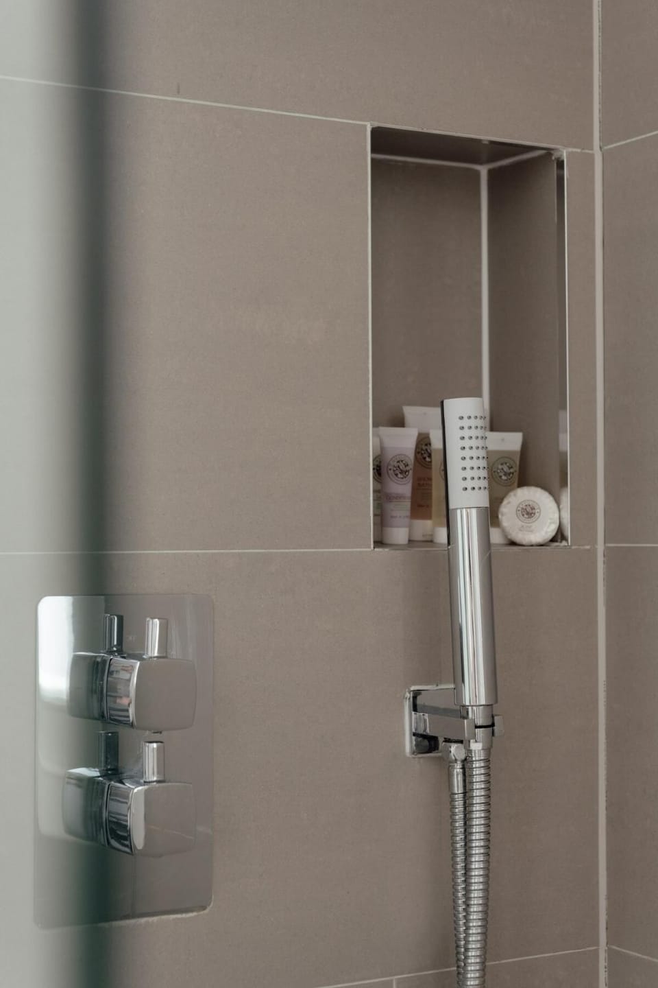 Contemporary & Chic 1 Bedroom Apartment in Honor Oak Apartment in London Borough of Southwark