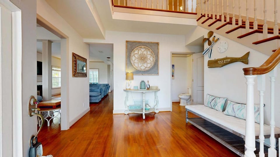 Spacious 3 Bedroom Waterfront Home with Private Pool and BBQ in Port Charlotte House in South Gulf Cove