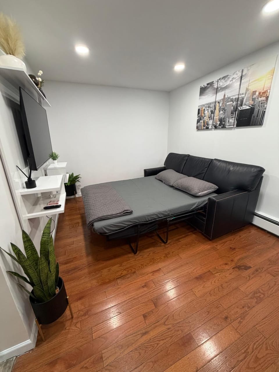 Haven Apartment in North Bergen