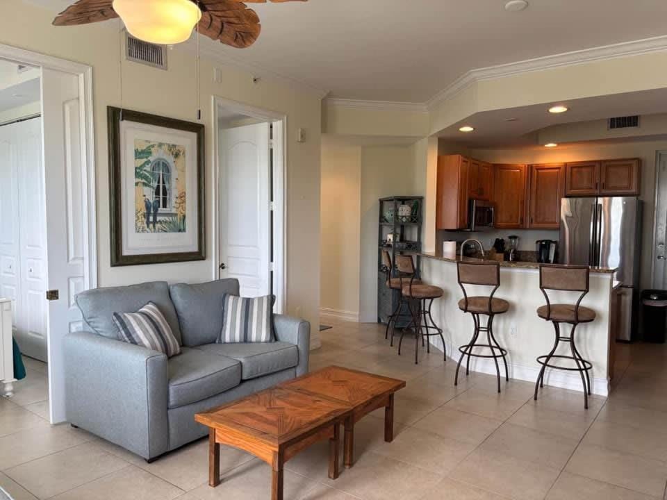 Bright condo in paradise Apartment in Bonita Springs