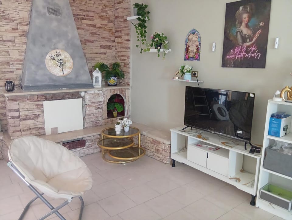 Communal lounge/ TV room, TV and multimedia