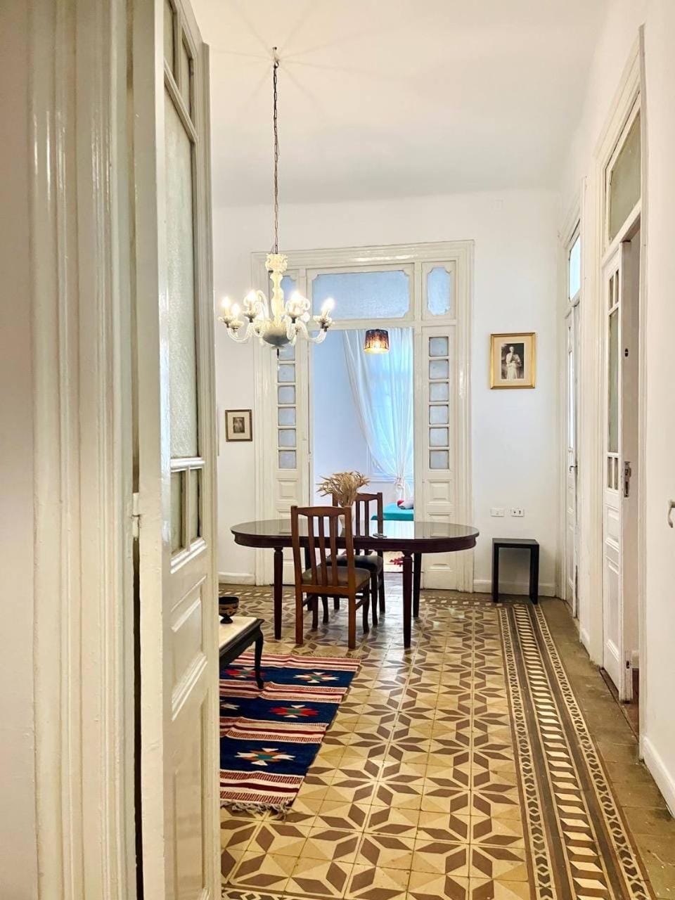Living room, internet