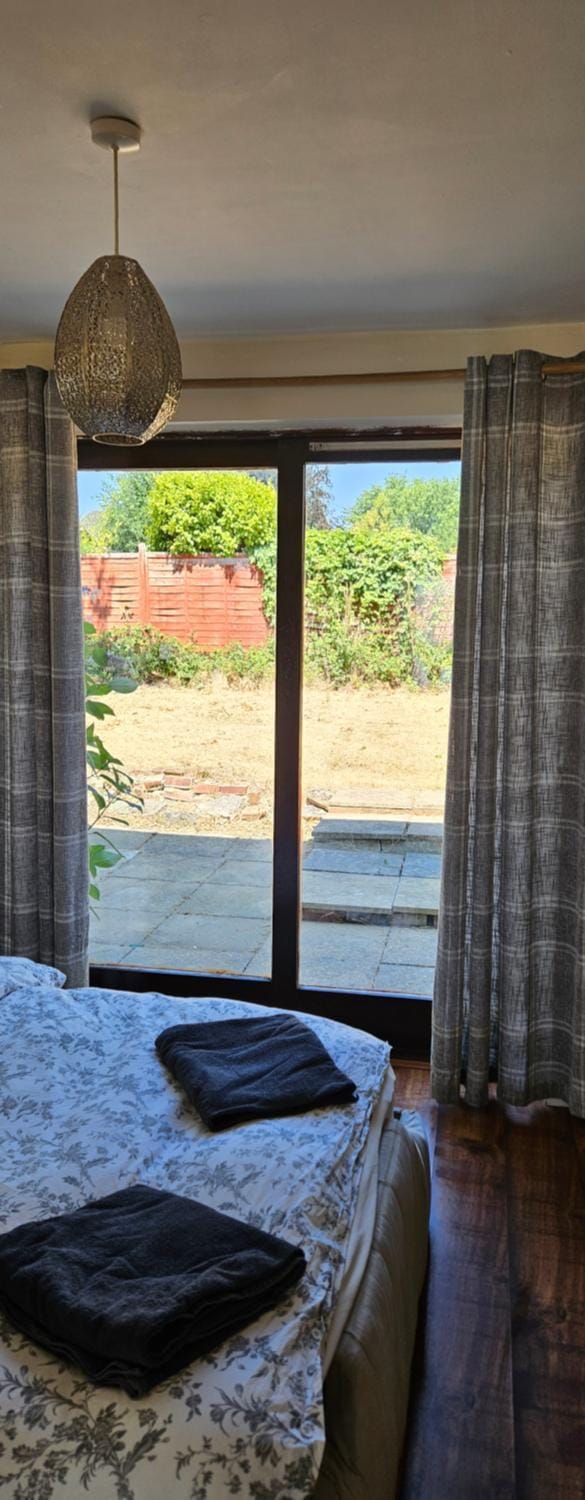 Shine Double Room Apartment in Reading