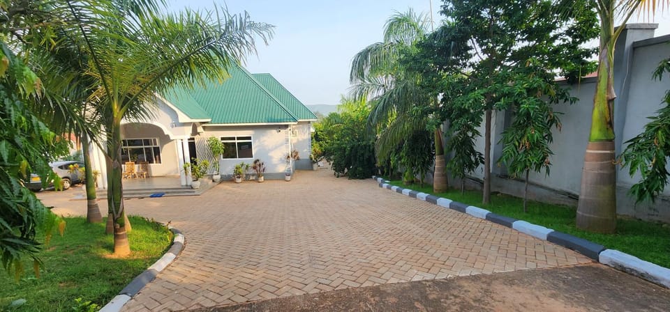Comfort Zone Lodge Kigoma Bed and Breakfast in Tanzania