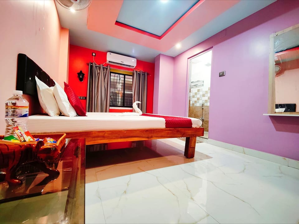 Bed, TV and multimedia, Living room, Photo of the whole room, Bedroom, air conditioner