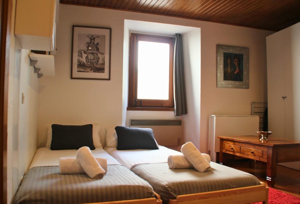 Apartamento-Estudio Apartment in Ripollès