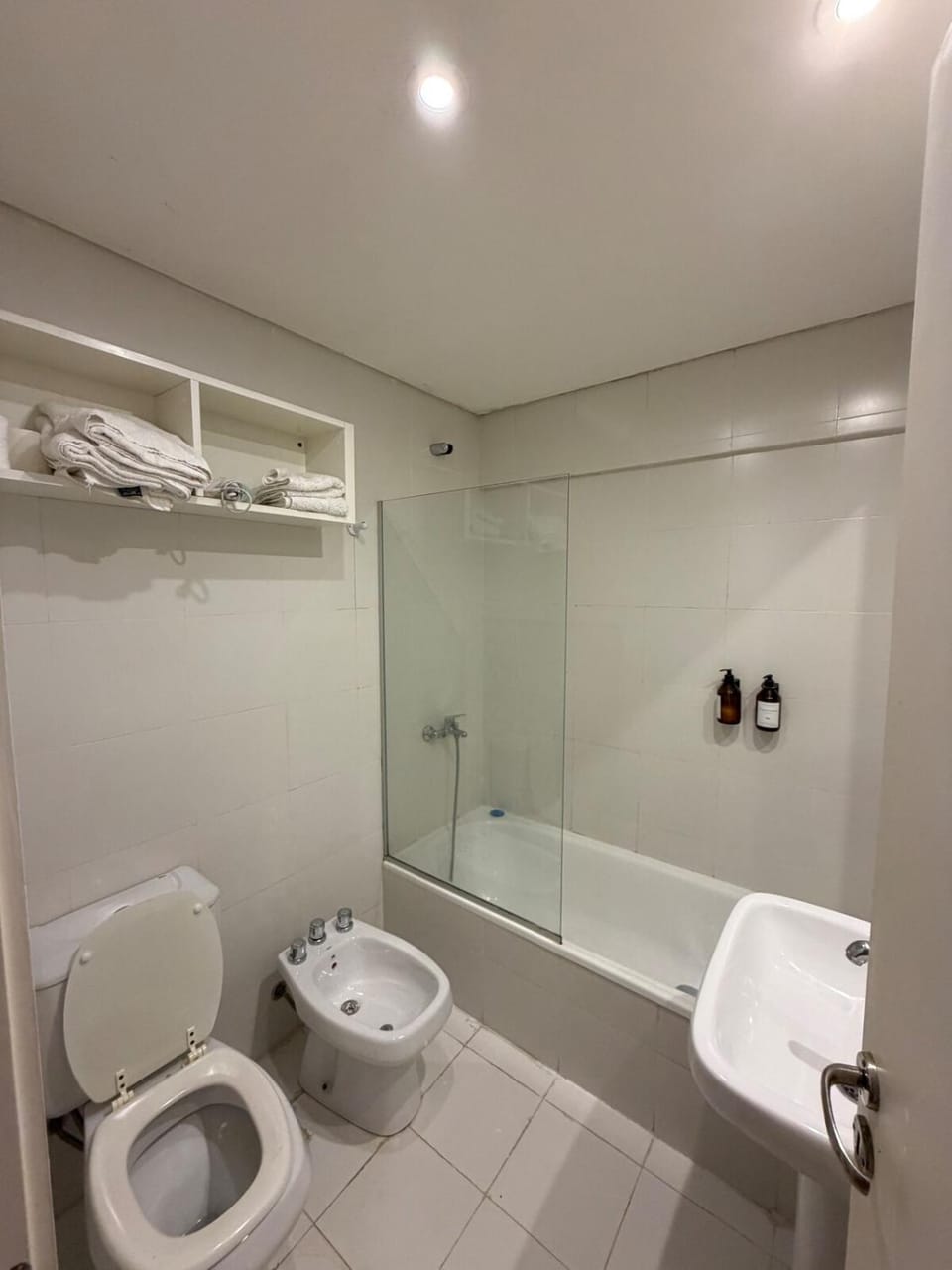 Toilet, Bath, bidet