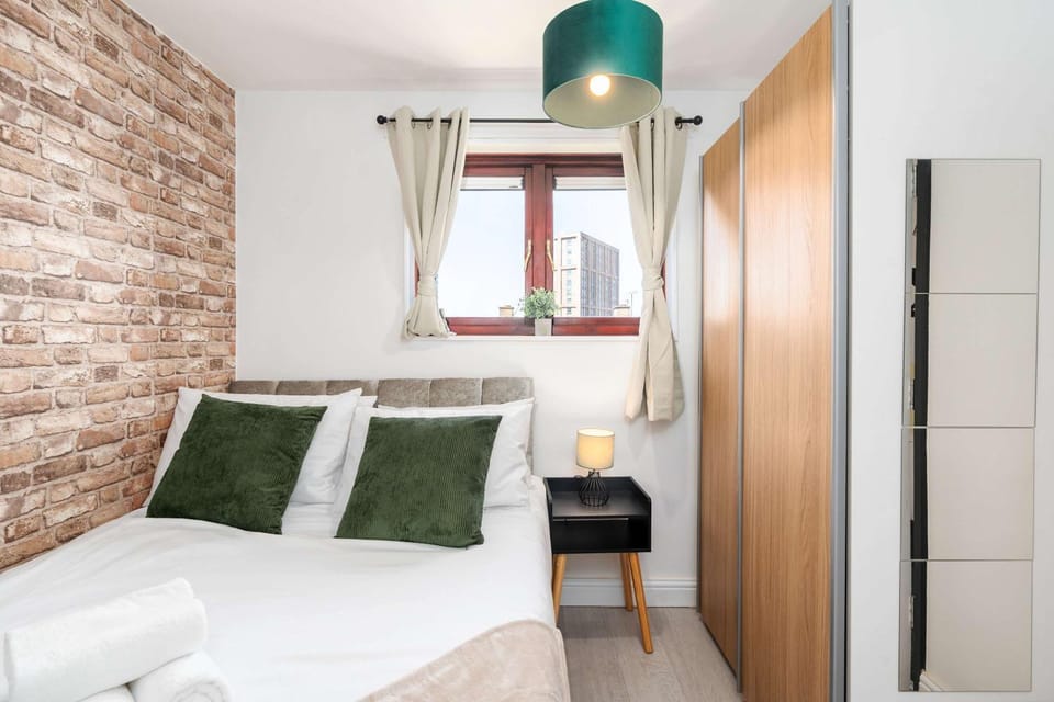 Bed, Photo of the whole room, Bedroom, wardrobe