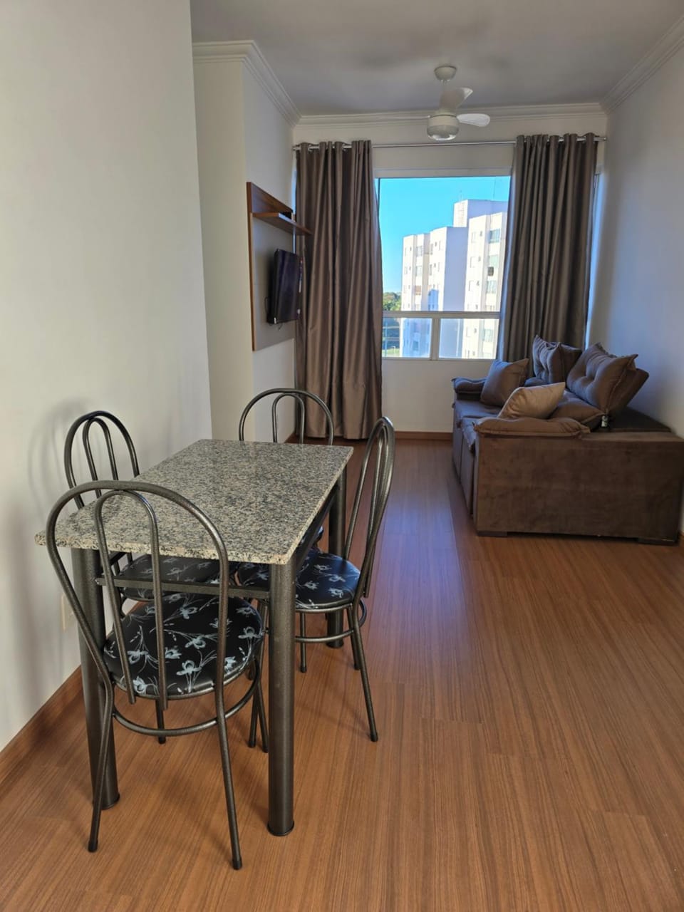 Apartamento novinho com piscina perto do Parque do Peão Apartment in Barretos