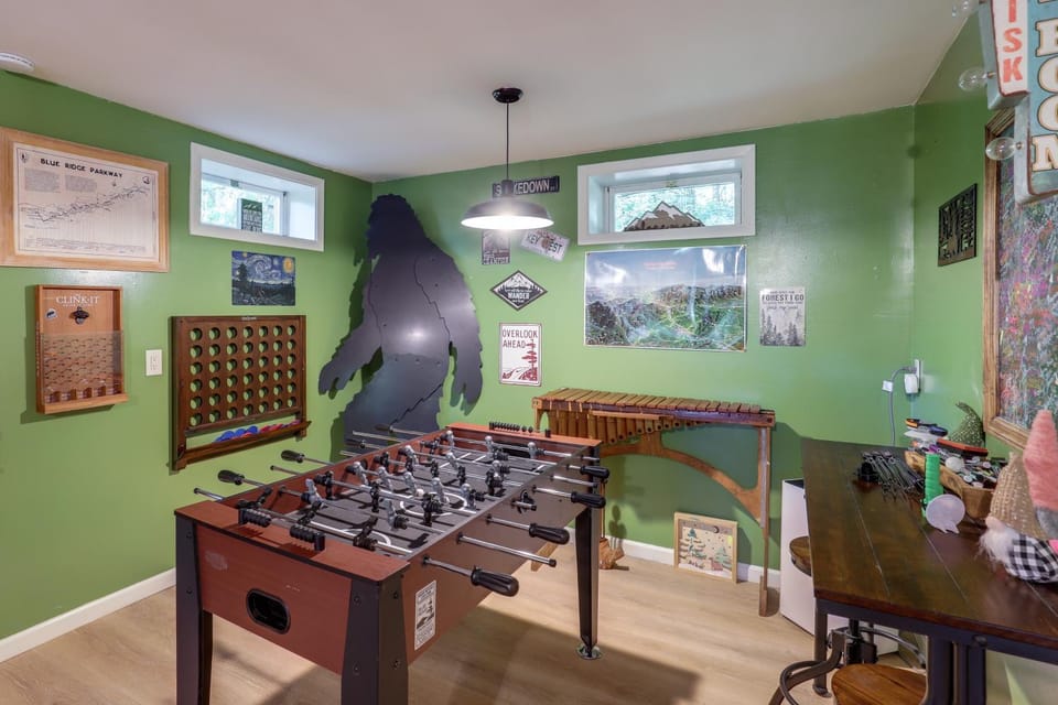1 Mi to Town! Woodsy Weaverville Retreat w/ Deck House in Weaverville