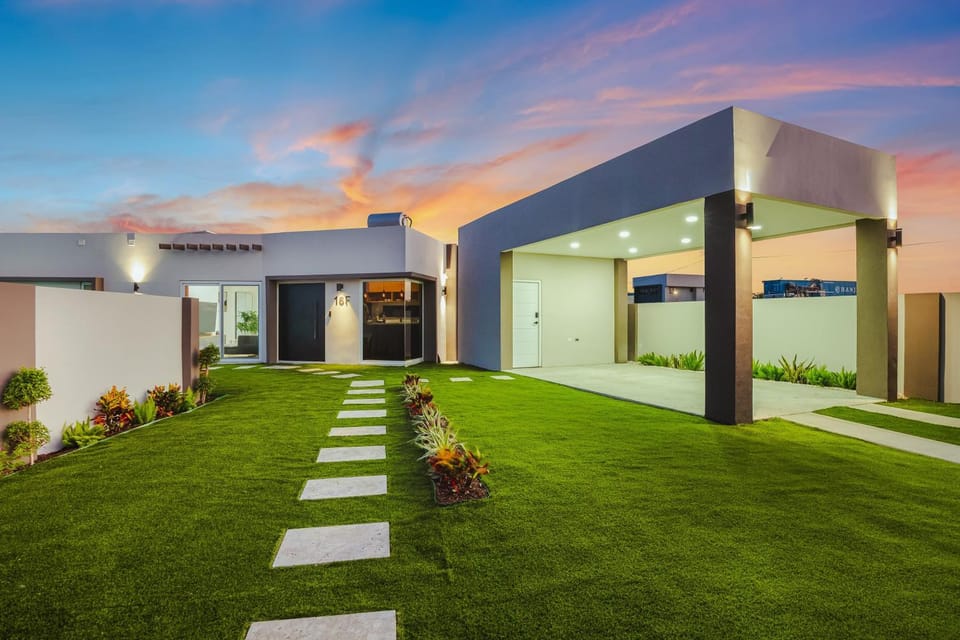 Facade/entrance, Garden, Garden, View (from property/room), Sunset, Parking