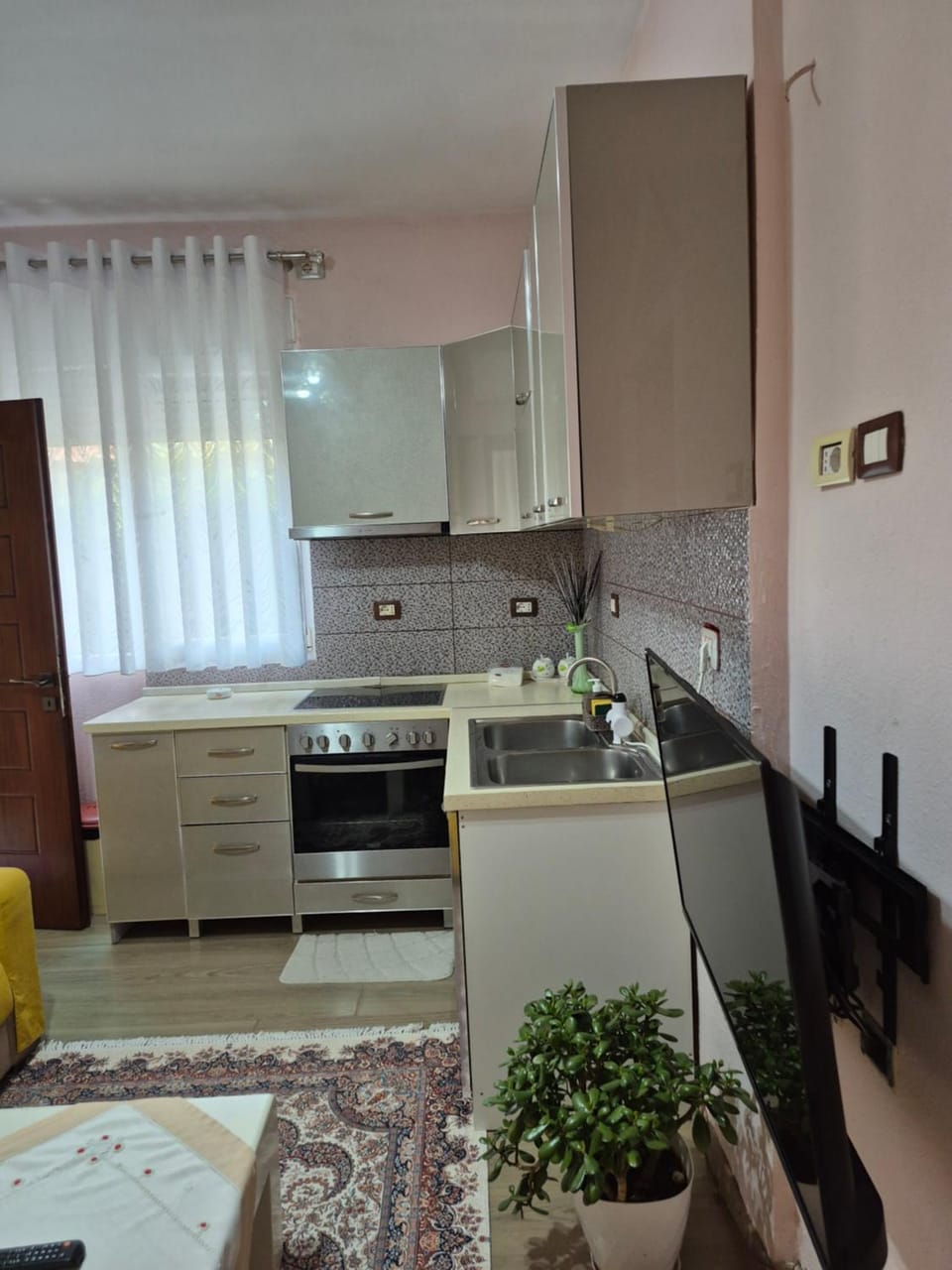 Apartament Pogradec 50m to Lake Apartment in Europe