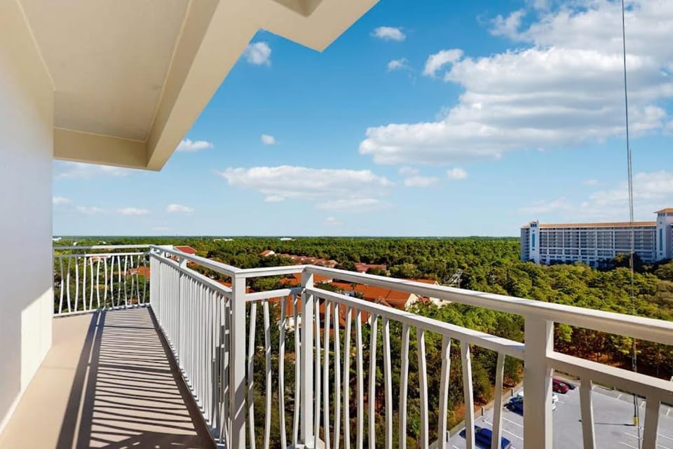 Luau getaway with pools hot tub beach access & private balcony House in Miramar Beach