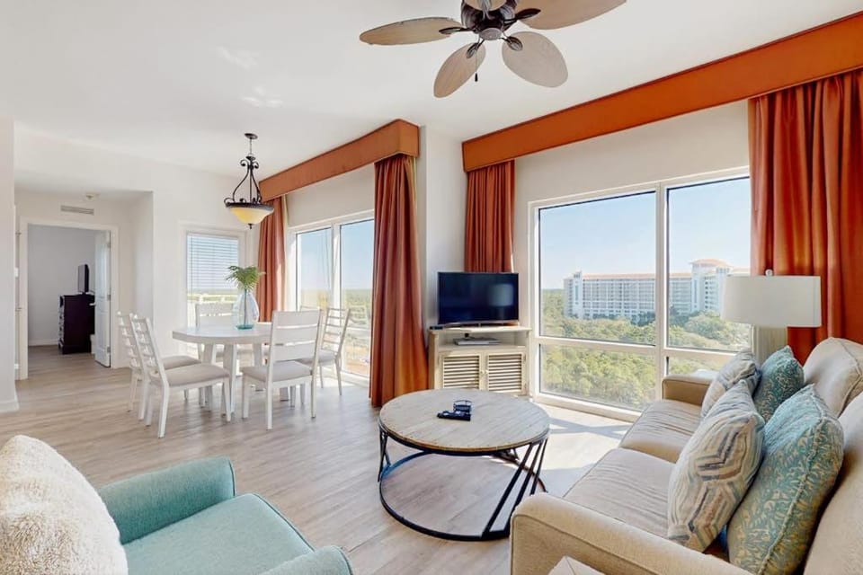 Luau getaway with pools hot tub beach access & private balcony House in Miramar Beach