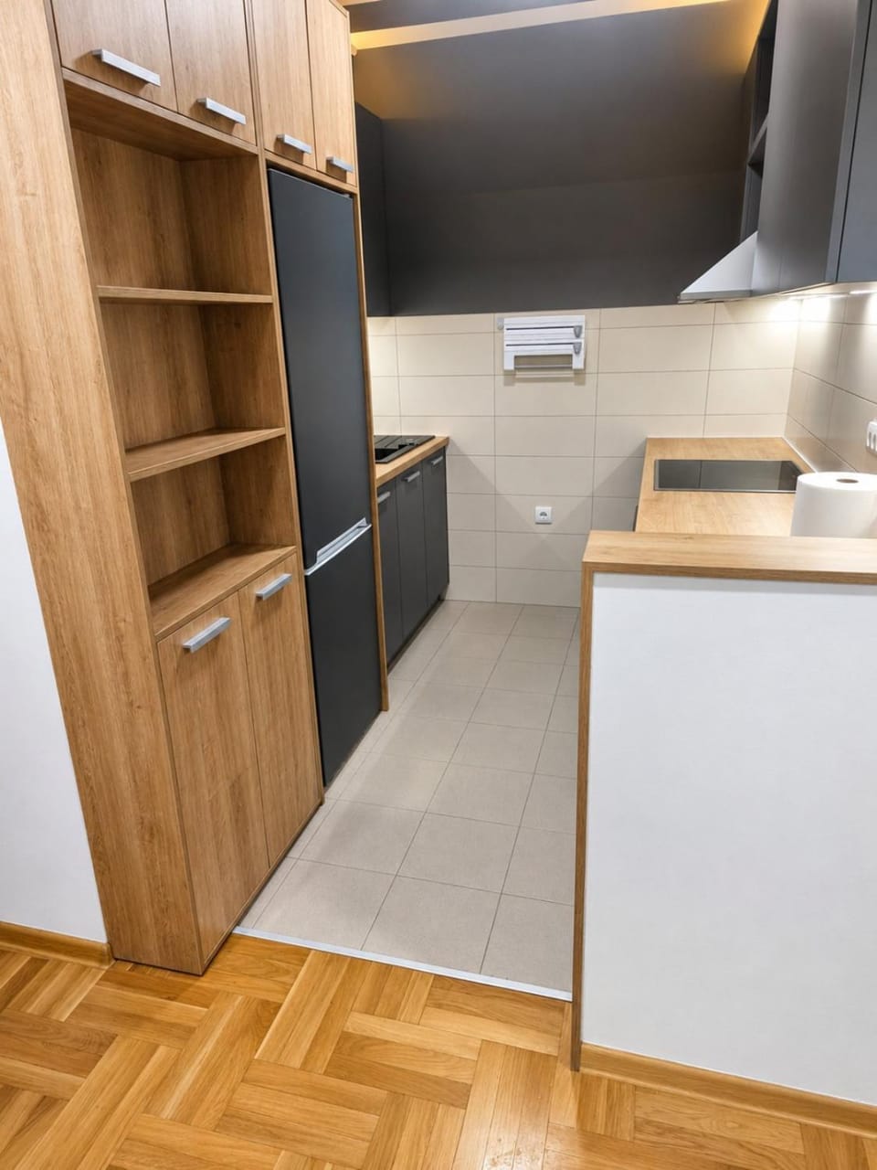 Kitchen or kitchenette, oven, stove