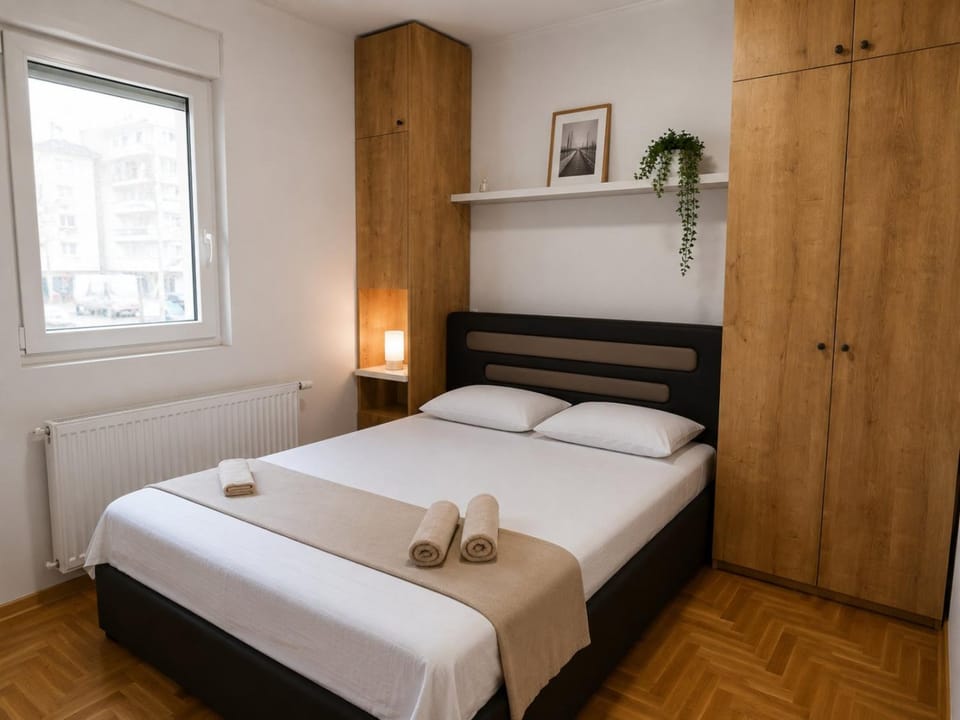 Bed, Bedroom, towels, wardrobe