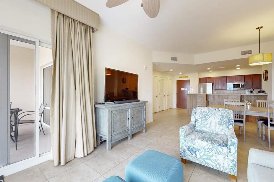 Sparkling Luau II condo with marina pools tennis & golf House in Miramar Beach