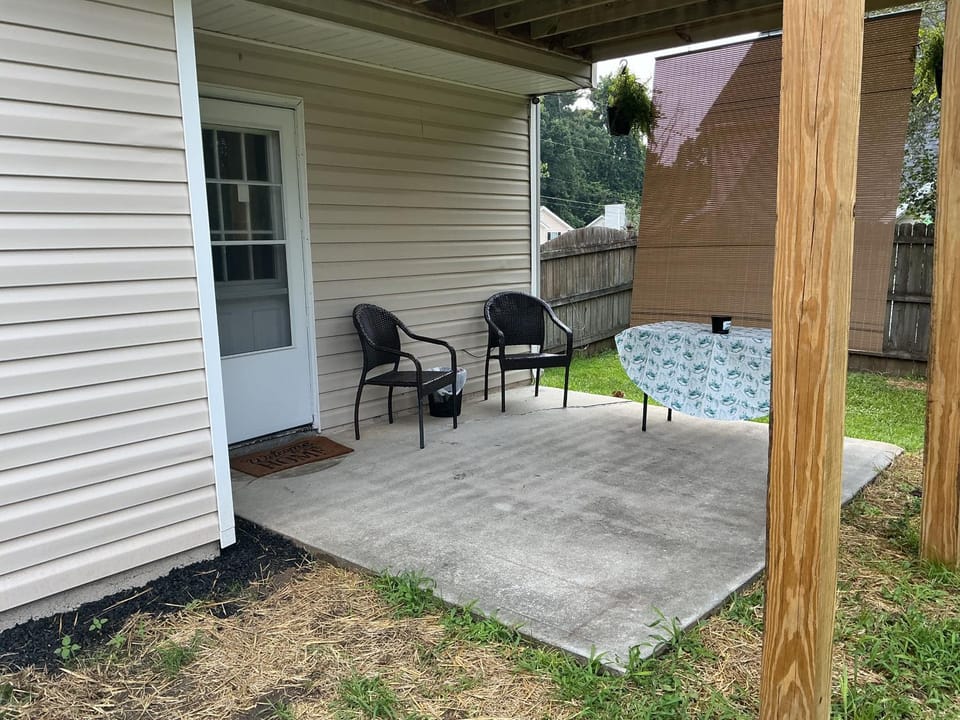 Private Guest Suites Bed and Breakfast in Conley