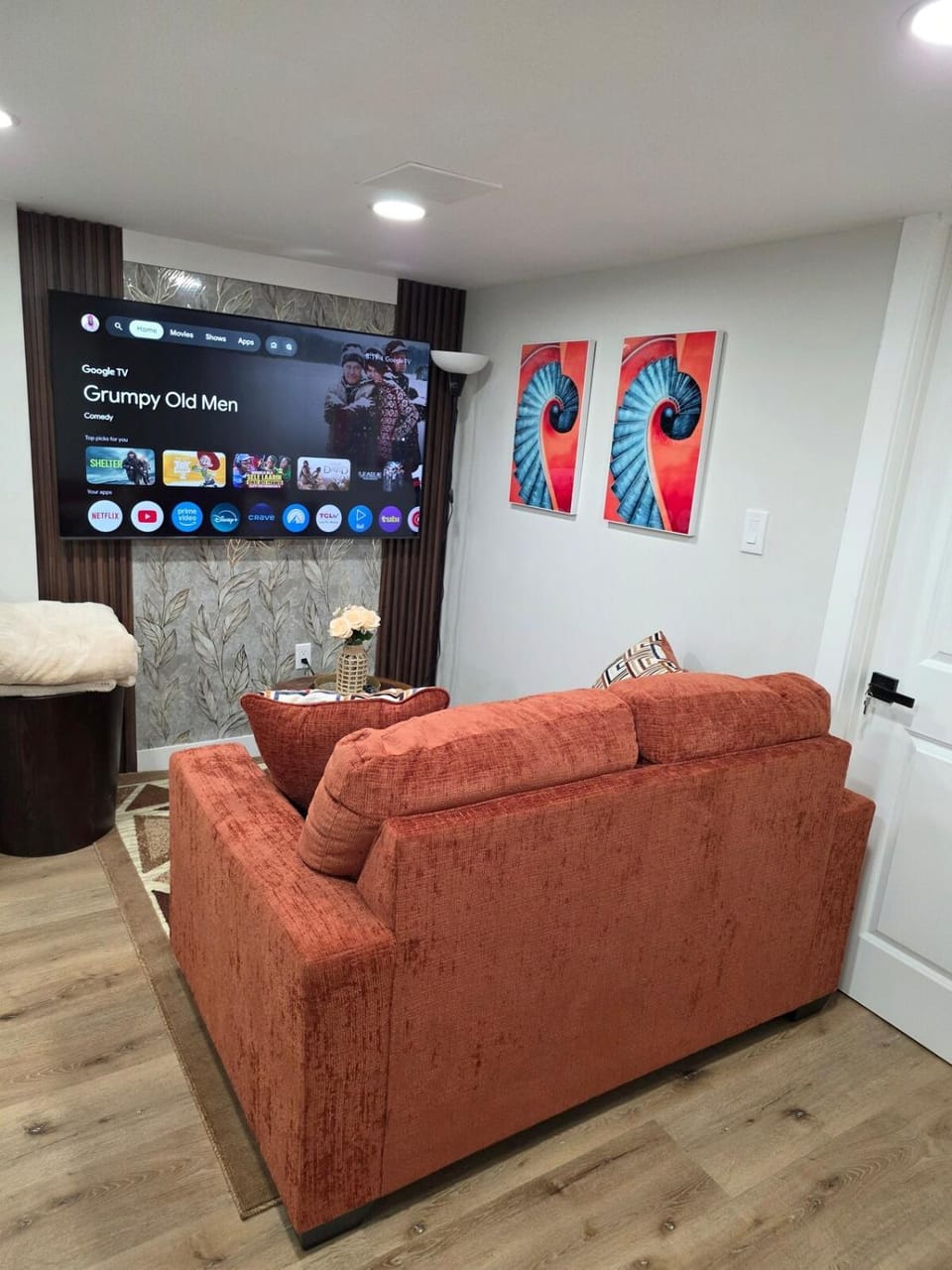 Living room, Seating area
