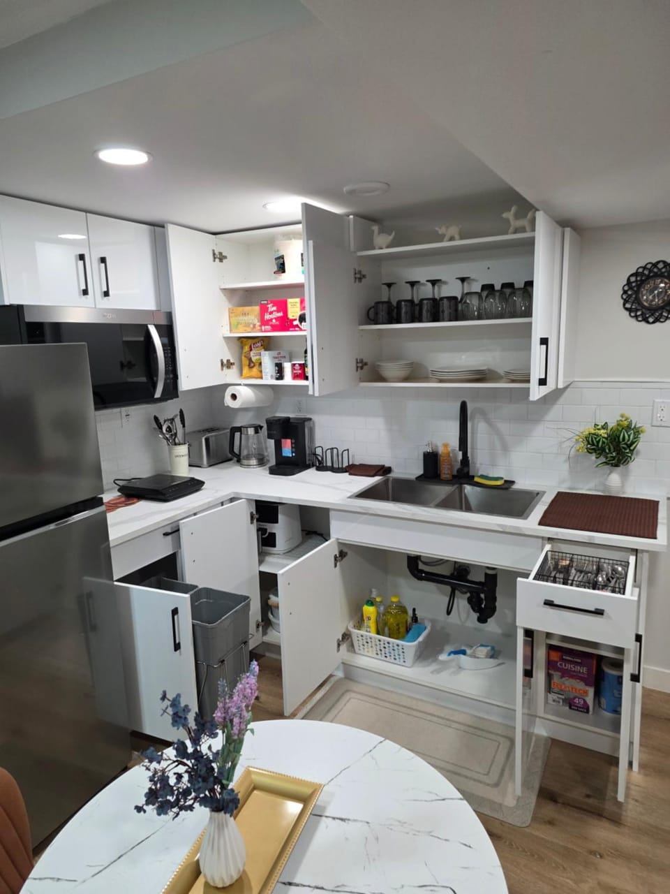 Kitchen or kitchenette